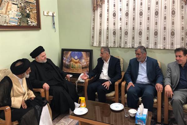 هانی مدیر کل ICT قم بهمراه رئیس سازمان فضایی ایران با آیت الله شهرستانی نماینده آیت الله سیستانی از مراجع تقلید دیدار و گفتگو نمودند .