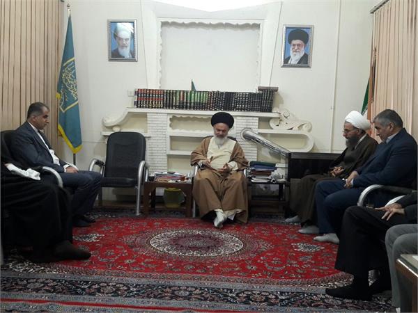 رئیس سازمان فضایی ایران و مدیر کل ارتباطات و فناوری اطلاعات استان قم  با آیت الله حسینی بوشهری، نماینده مجلس خبرگان رهبری و دبیر شورای عالی حوزه‌های علمیه کشور دیدار  کردند