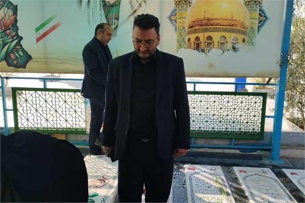 گرامیداشت هفته دولت با عطرافشانی قبور شهدا و دیدار با نماینده محترم ولی فقیه در قم