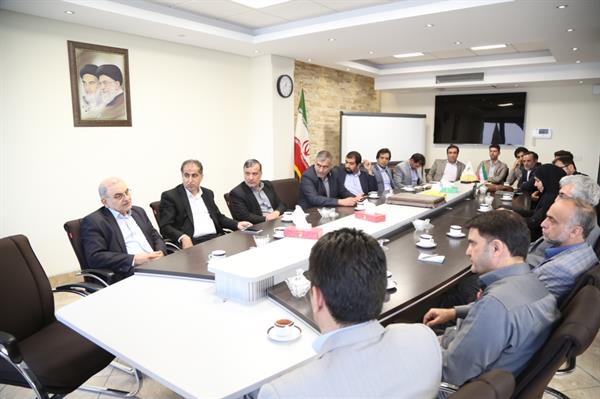 دیدار جناب آقای هانی مدیرکل ارتباطات وفناوری اطلاعات استان قم بهمراه استاندارقم ومعاون وزیرارتباطات وفناوری اطلاعات از شرکت سرزمین راهکار هوشمند ودیدار از شتاب دهنده آوا تک ودیدار با دکتر مفتح مدیرعام