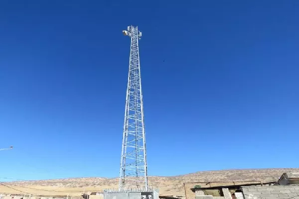 بهره مندی ساکنان روستای آبهر پایین در استان ایلام از اینترنت پرسرعت
