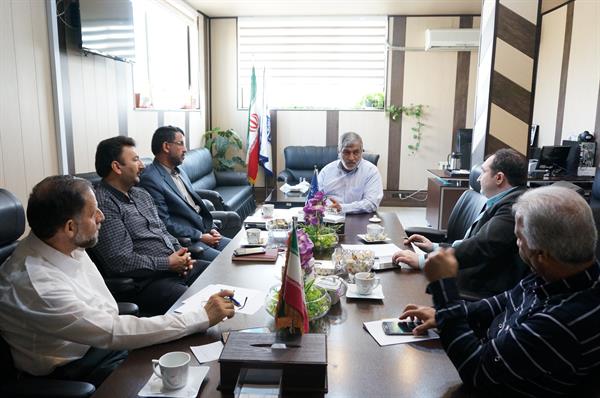 خدمات وزارت ارتباطات و فناوری اطلاعات به مسئولان و نمایندگان مجلس در استان اطلاع رسانی شود