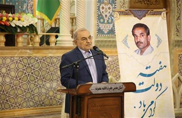 آغاز برنامه های هفته ی دولت با خطبه خوانی در حرم حضرت معصومه (س)/ تاکید استاندار قم بر شفافیت و پاسخگویی مسئولان