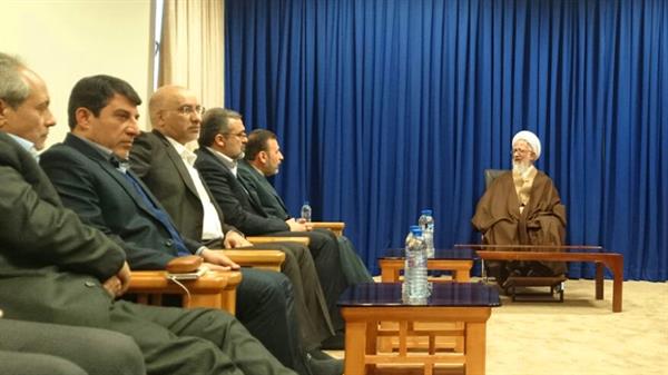 دکتر واعظی در دیدار با حضرت آیت ا... جوادی آملی اظهار کرد: موفقیت برجام متعلق به مردم و مقام معظم رهبری است