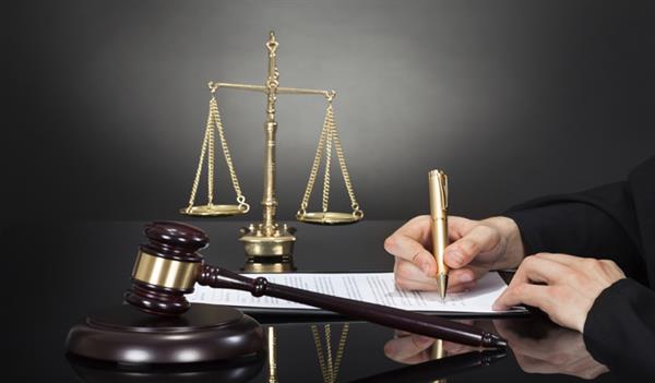 خدمات حقوقی بر بستر اینترنت
