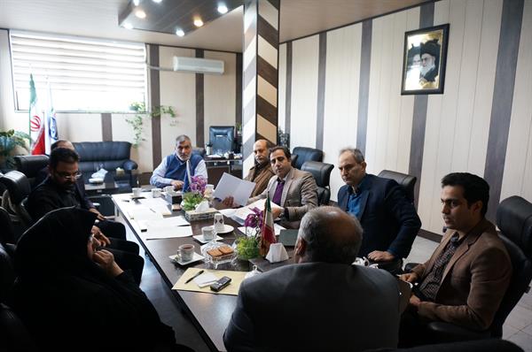 برون سپاری خدمات قابل واگذاری به دفاتر پیشخوان دولت بعنوان یکی از موارد ارزیابی دستگاه های اجرایی در استان قم